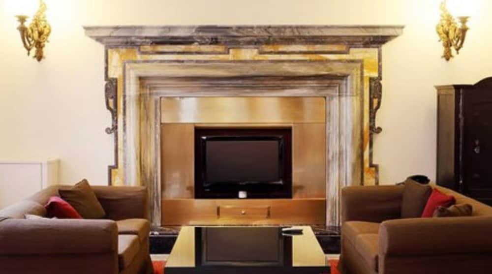 רומא Hotel Albergo Santa Chiara מראה חיצוני תמונה