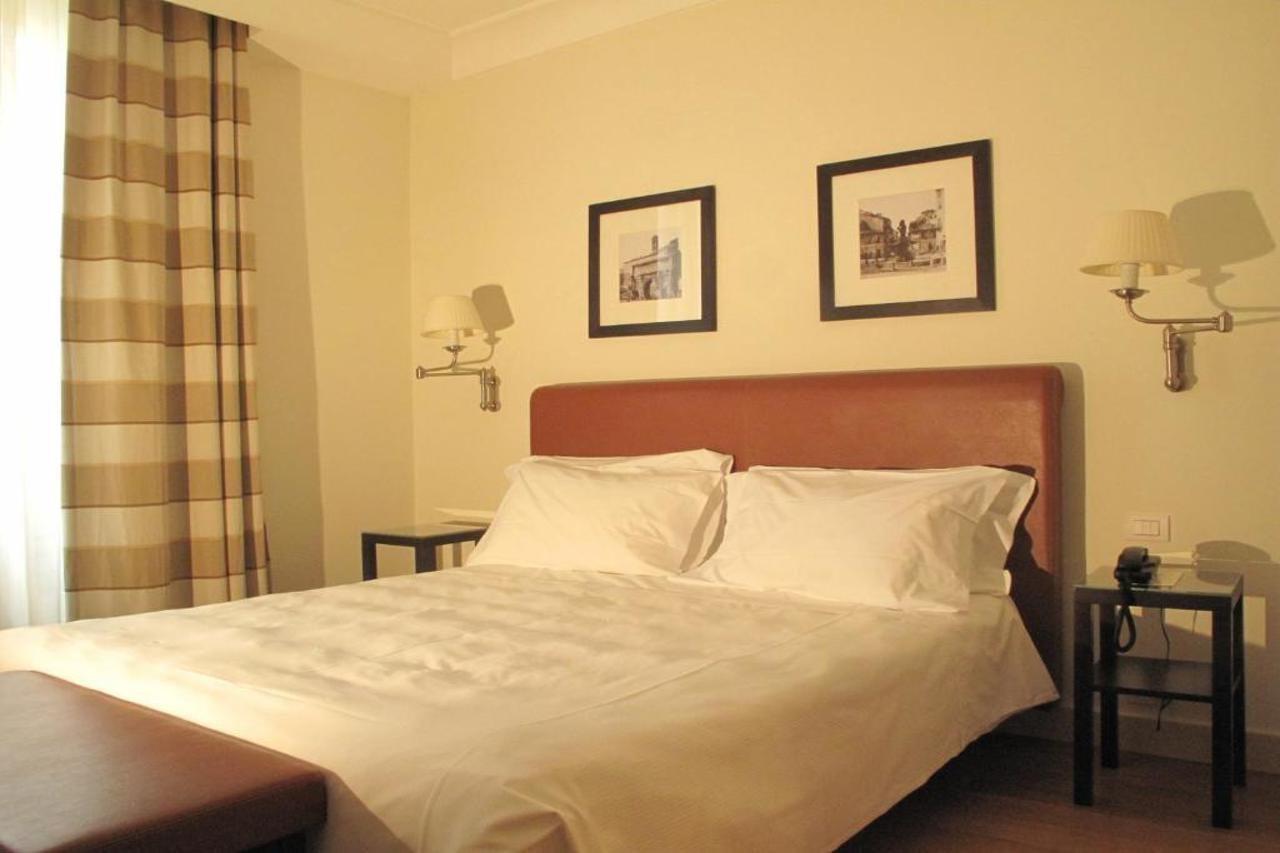 רומא Hotel Albergo Santa Chiara מראה חיצוני תמונה